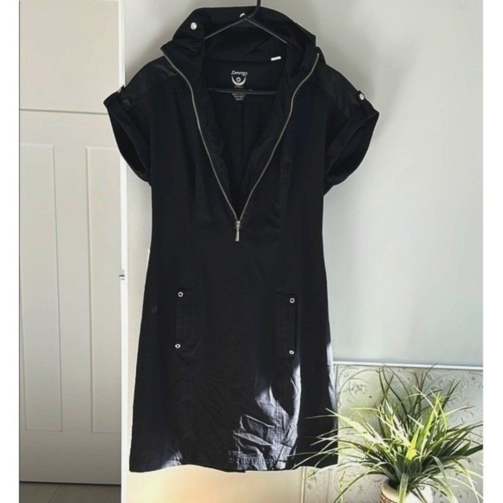 Chicos Zenergy Womens Black Half Zip Hooded Athletic Dress Size 0.5 Small